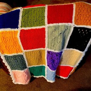 Hand made afghan, beautiful colors, some squares are 3D size 80x70.